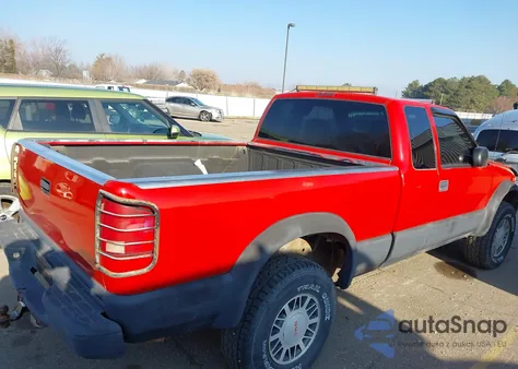 1999 GMC Sonoma Sls z USA, uszkodzony, nr VIN 1GTCT19X3X8531084